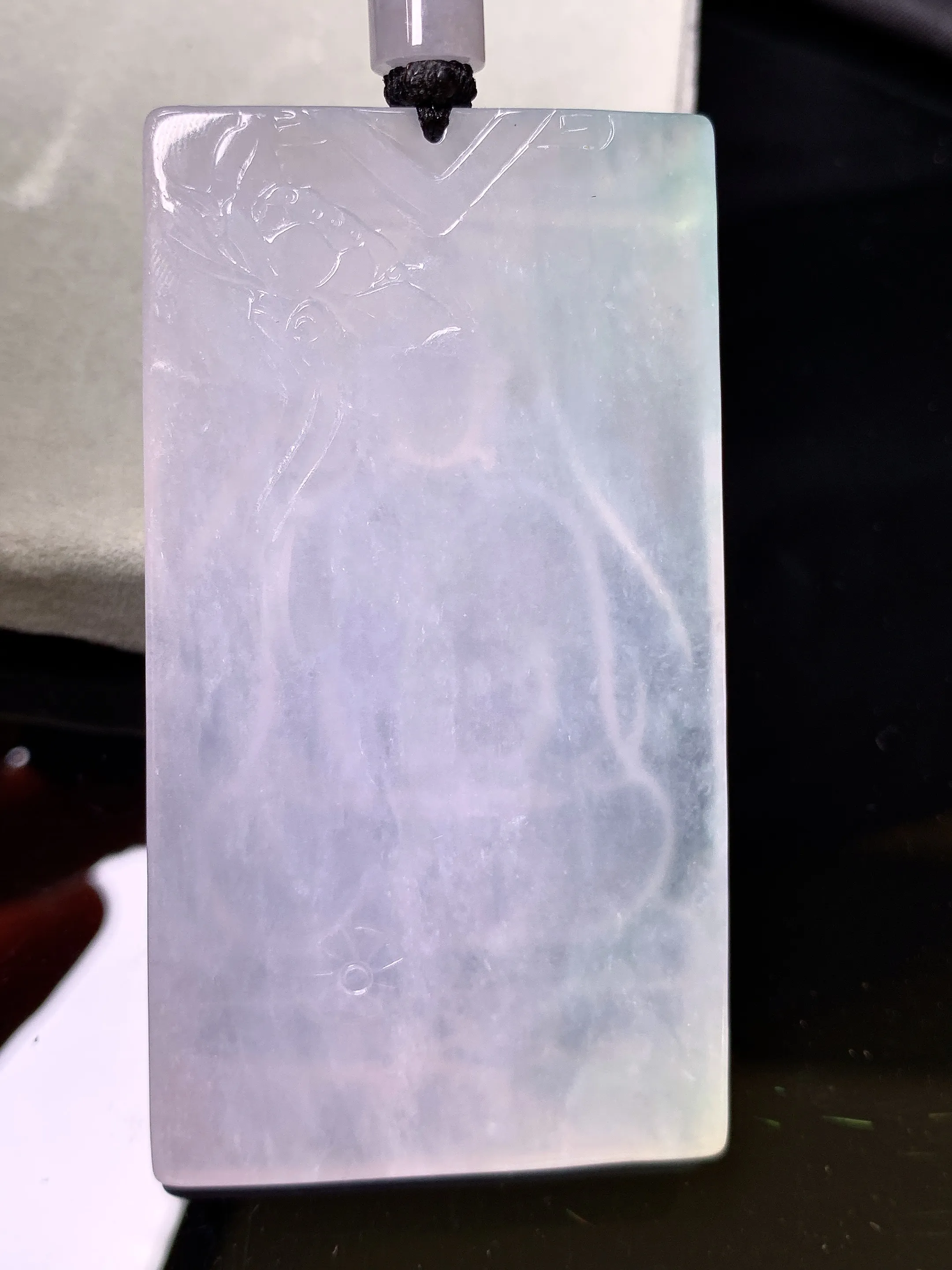 冰种飘绿观音吊坠 玉质细腻 色泽艳丽清新 整体尺寸69.5*38.8*6.5