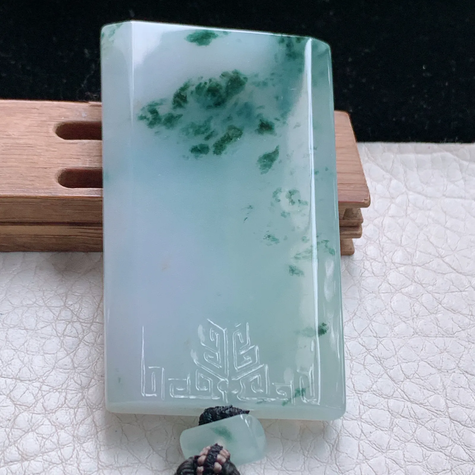 cys实拍63.9*39.6*6缅甸翡翠精雕冰飘花无事牌 素面牌玉吊坠