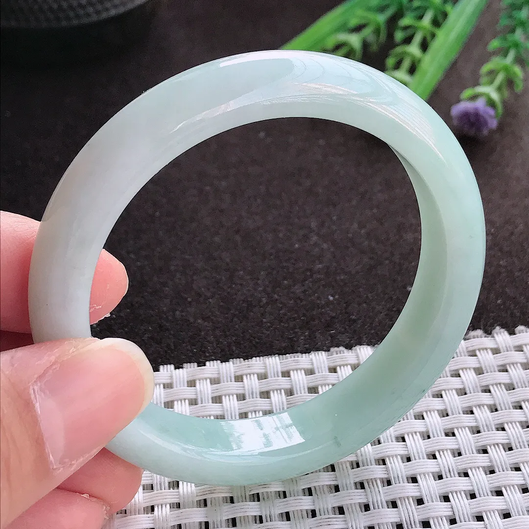 实拍翡翠A货53/11.6/7.8老坑秀气冰润天空蓝手镯宽边翡翠玉镯女款百搭