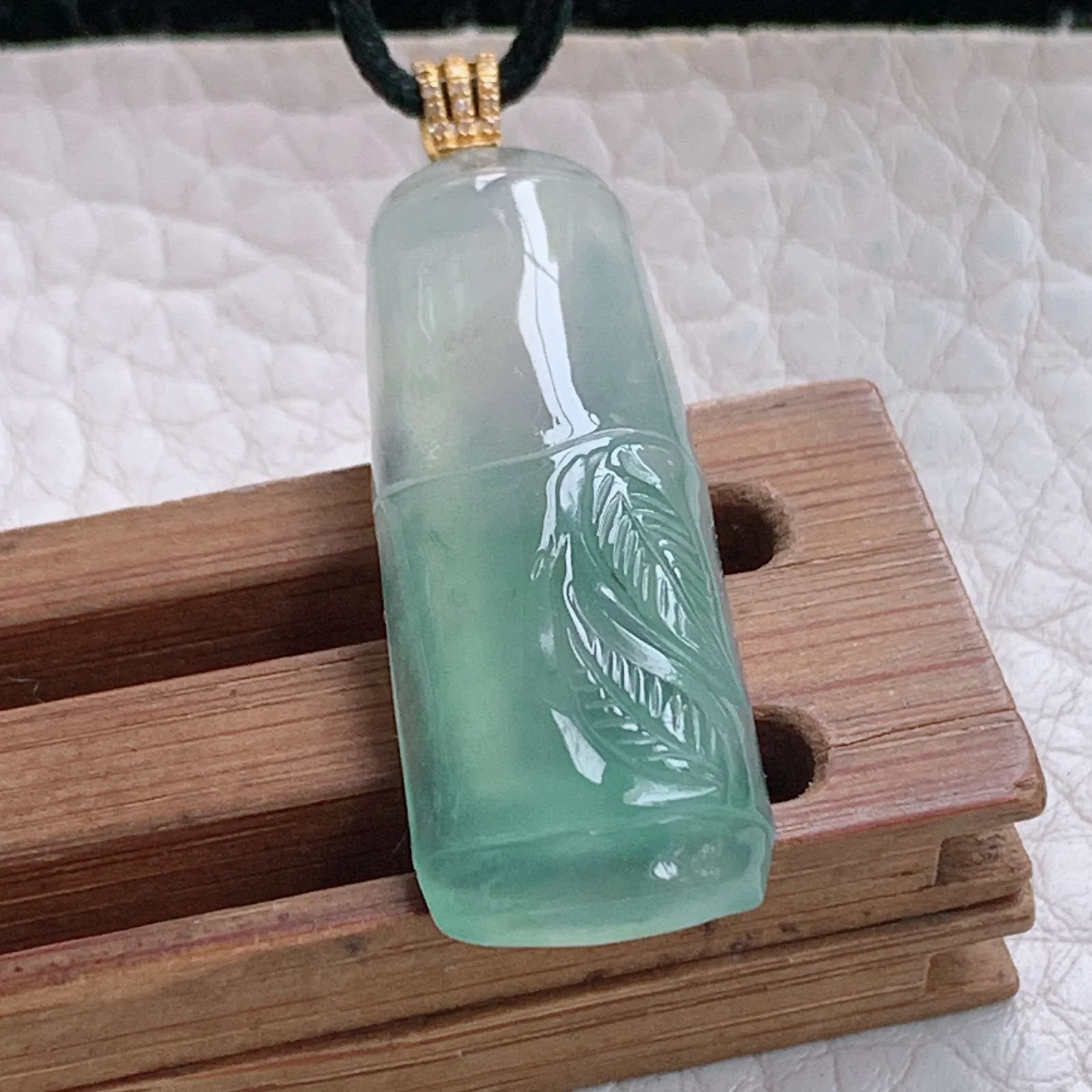 axm实拍38.2*12.5*6.2缅甸翡翠精雕冰胶晴美竹节 节高玉吊坠
