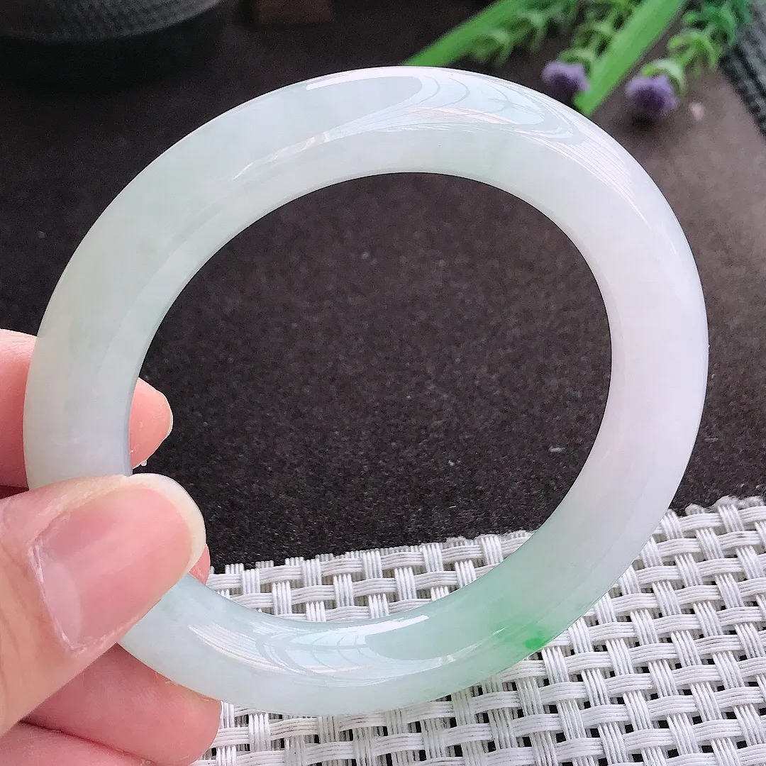 实拍翡翠A货56.5/11/10.9老坑冰胶果冻飘阳绿圆条手镯翡翠玉镯女款百搭