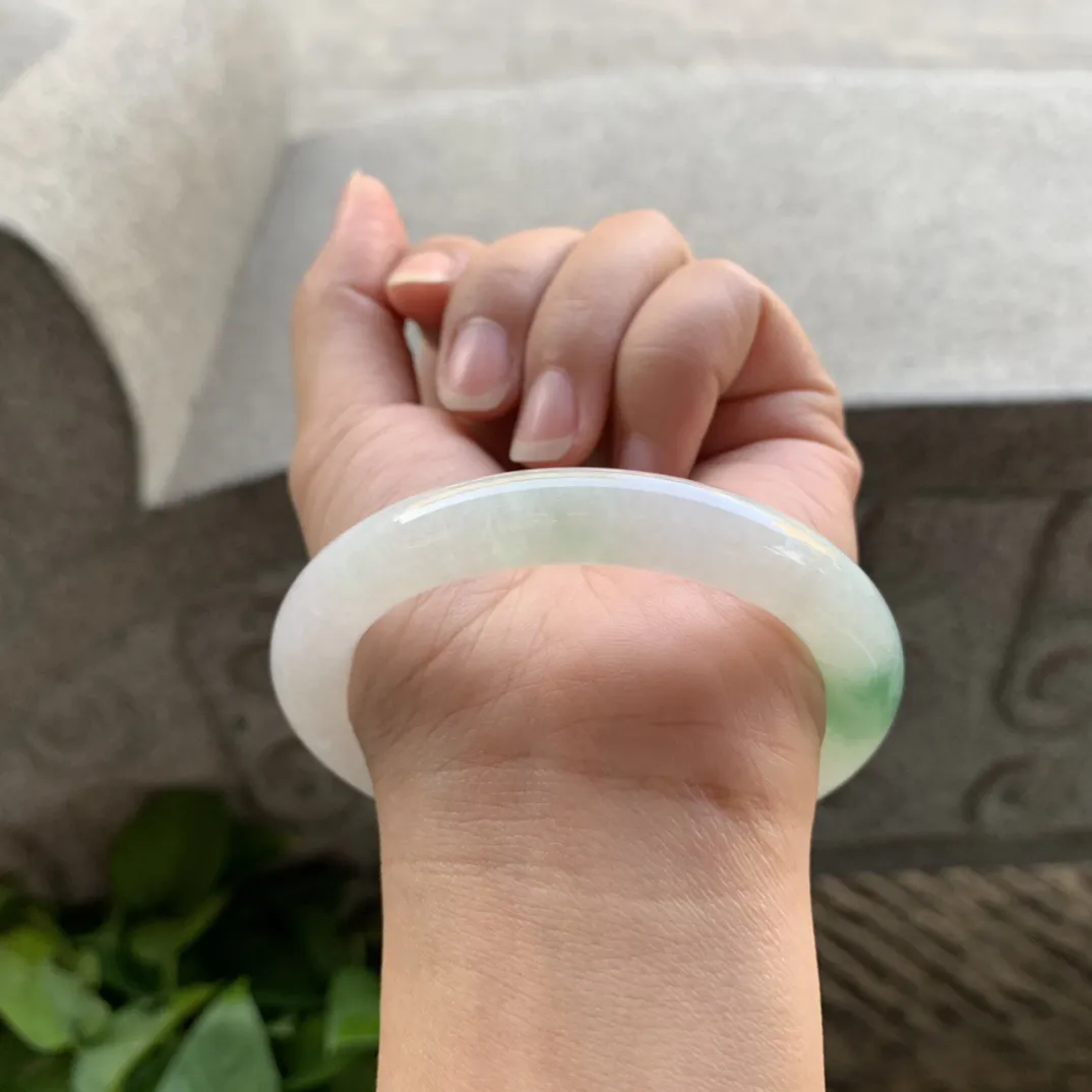 圈口55.8-9.6 【冰飘绿圆条手镯】圆条55 56可戴