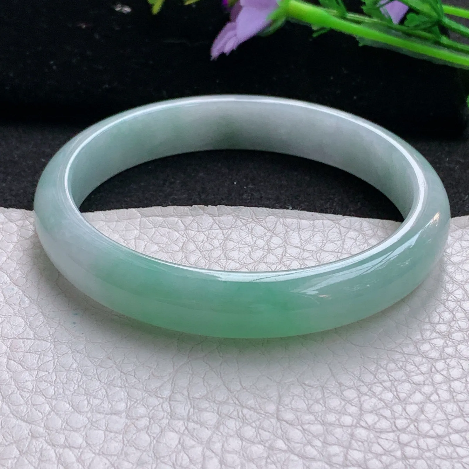 yh大圈口61.5*11.2*6.8平安镯 天然缅甸翡翠飘绿玉手镯宽边玉手环