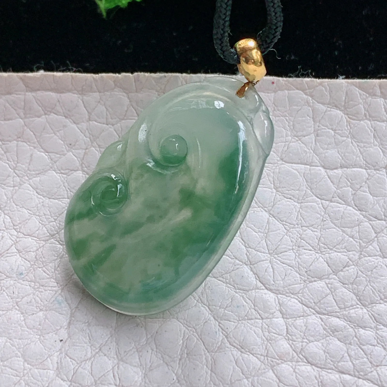 axm实拍30.8*19.6*3.8缅甸翡翠精雕冰飘花如意 事事如意玉吊坠