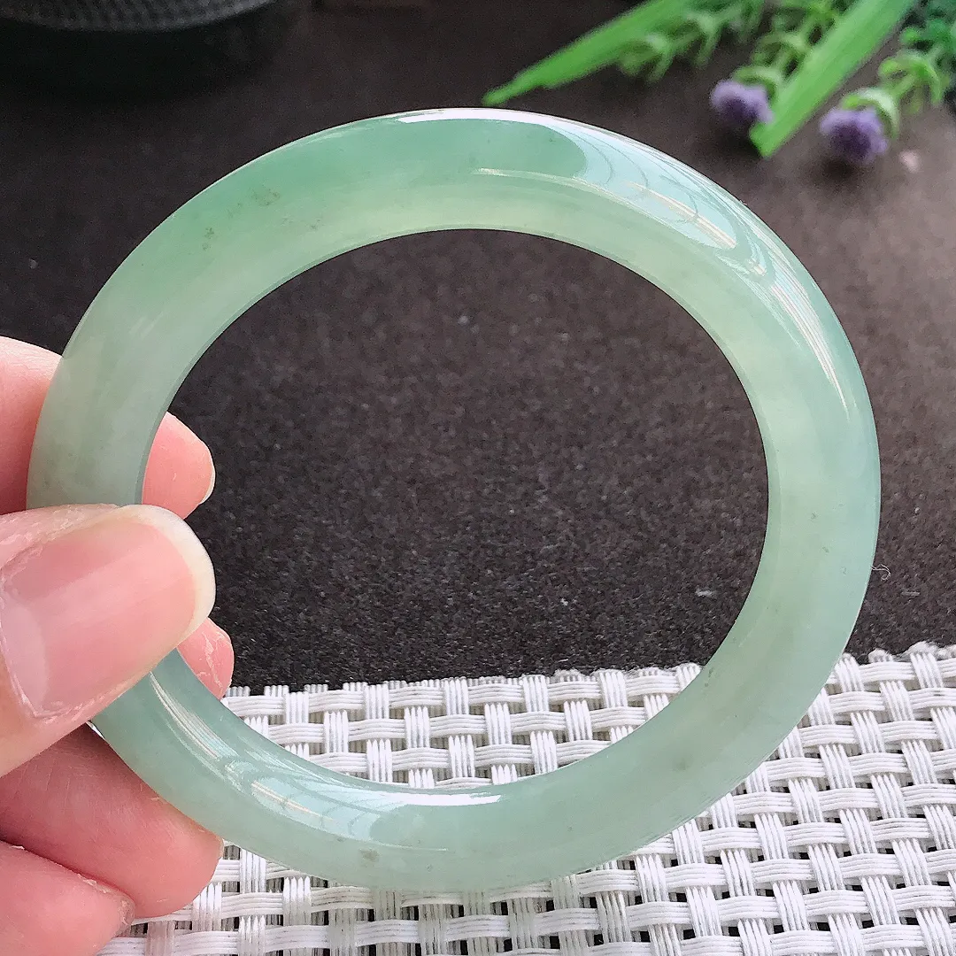 实拍翡翠A货54.5/9.6/9.4老坑冰润起胶冰晴满绿圆条手镯翡翠玉镯女款
