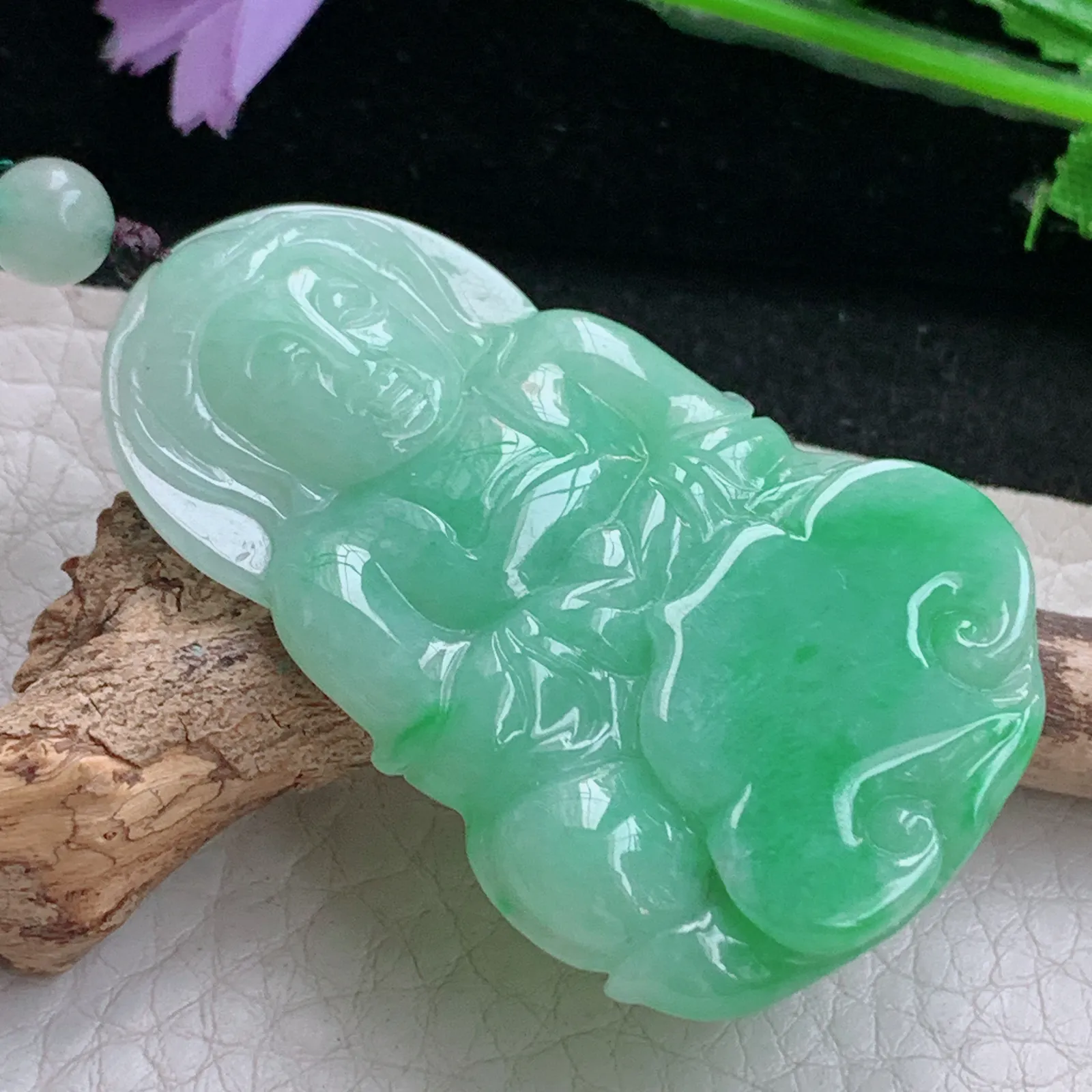 zen实拍50.8*32.6*6天然缅甸翡翠辣绿玉观音玉吊坠 玉挂件