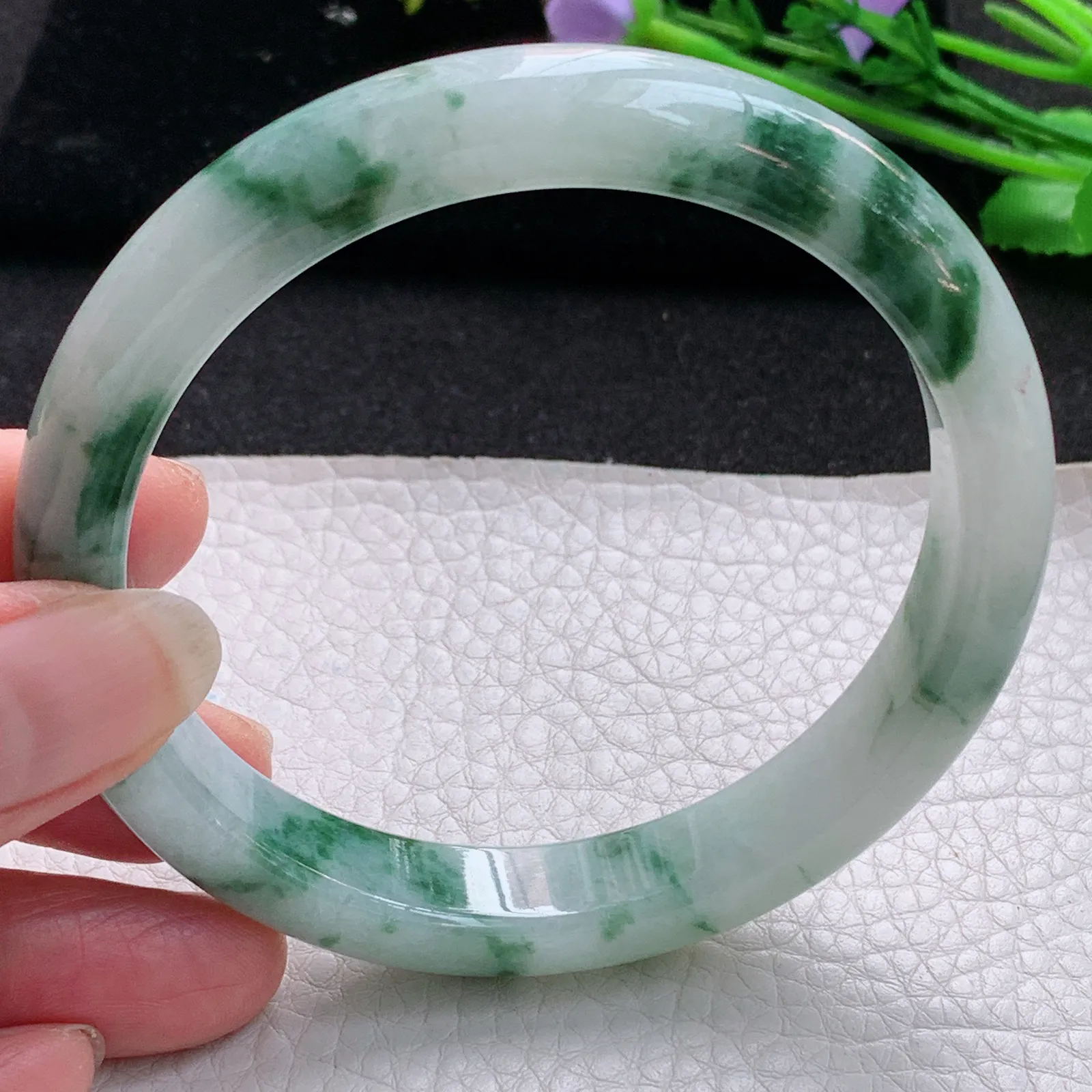 ll大圈口63*12*8.3平安镯 天然缅甸翡翠飘花大气宽边玉手环