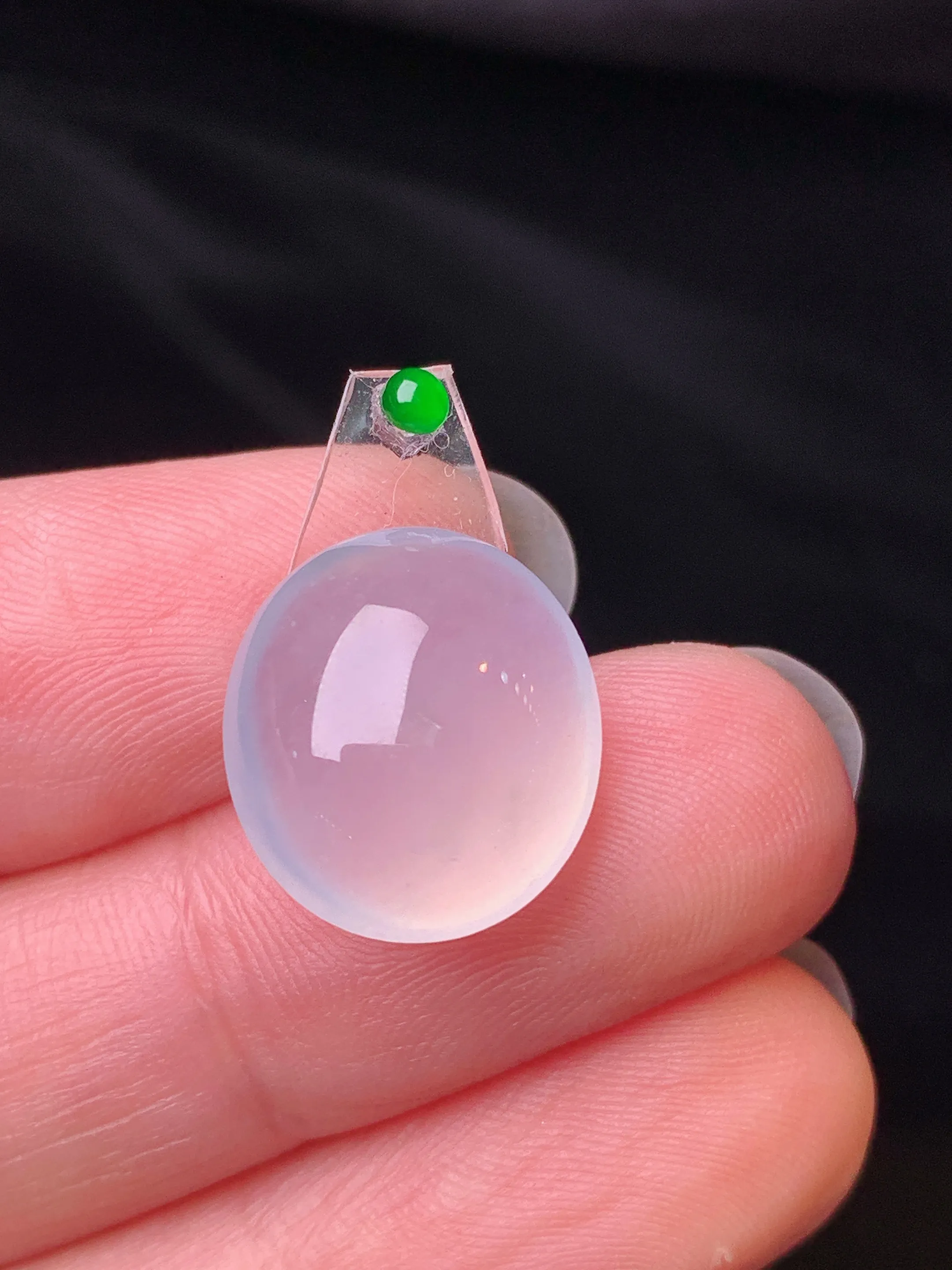 镶嵌款 砖冰种蛋面吊坠 玉质细腻 色泽艳丽清新 整体尺寸14.8*13*6.8