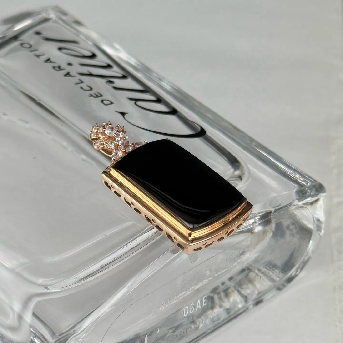 精品18k墨翠马鞍吊坠 种好色正 黑度极好 打灯通透 油性十足 尺寸30.5