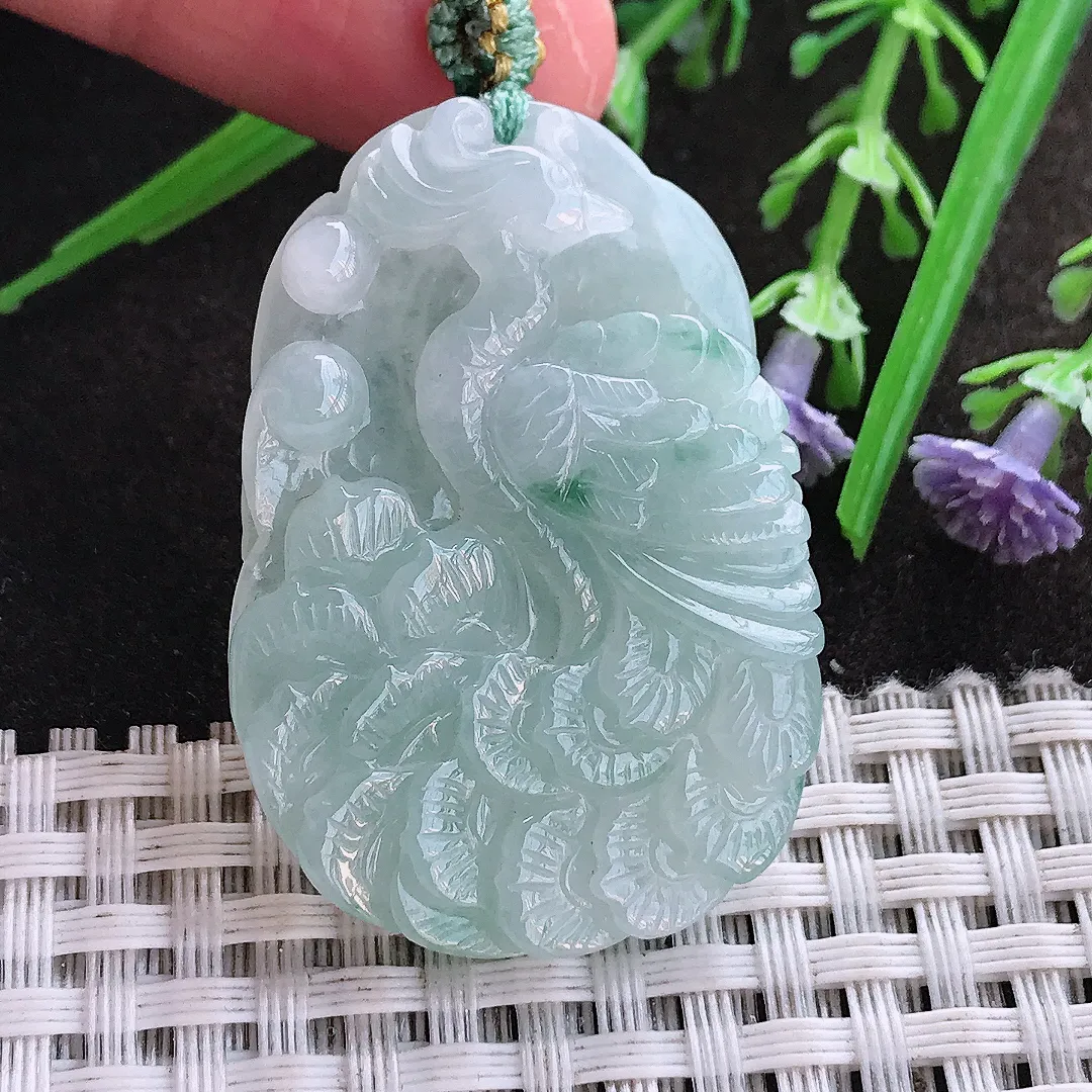 实拍A货翡翠42/29.6/6.5老坑冰润秀气飘花孔雀牌吊坠翡翠挂件