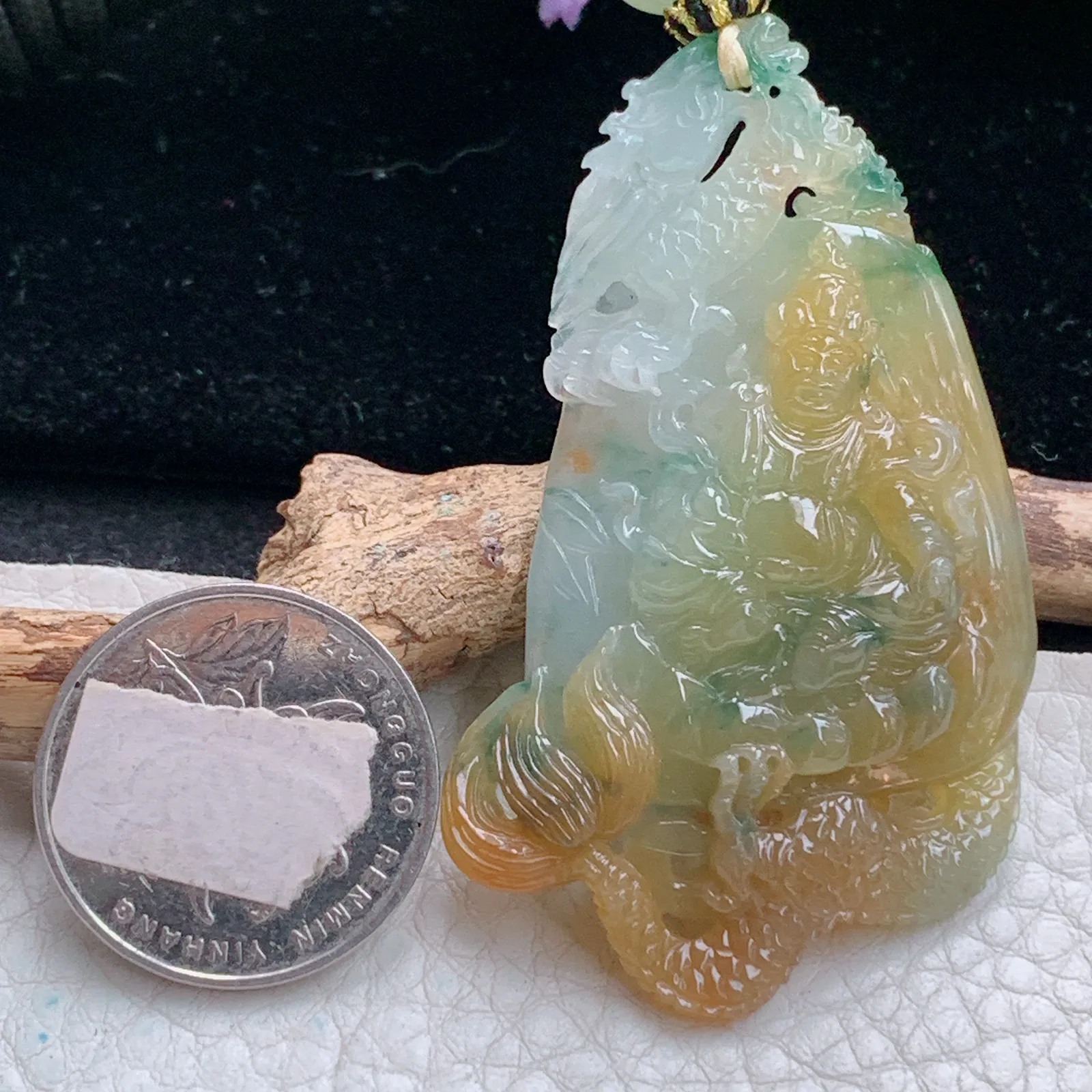 yl实拍63.9*38.5*12缅甸翡翠特色精雕双彩立体大日如来 花开见佛玉吊坠