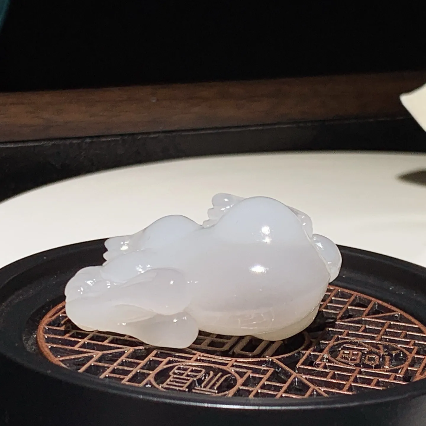 和田玉紫罗兰前途无量兔子挂件 尺寸40/20/19重22.5克 玉质细腻油润 底色纯净 脂粉好，品质好。lt260114