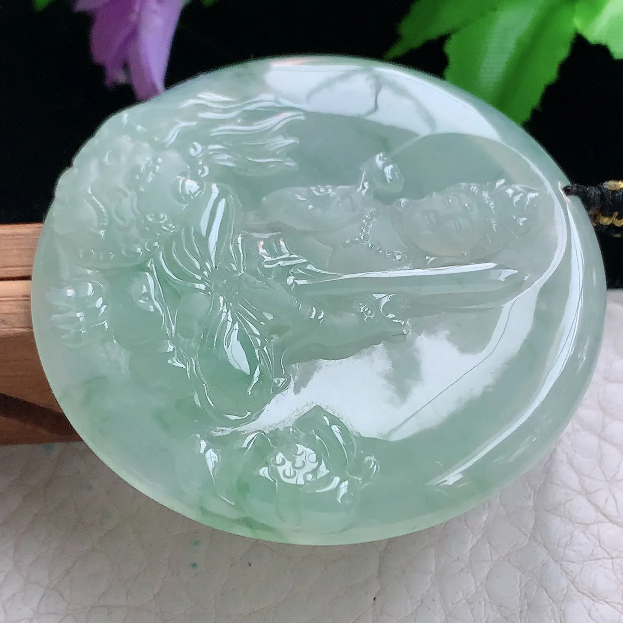 kh实拍53.5*5.5缅甸翡翠精雕冰飘绿文殊菩萨 生肖守护神玉吊坠 玉挂件