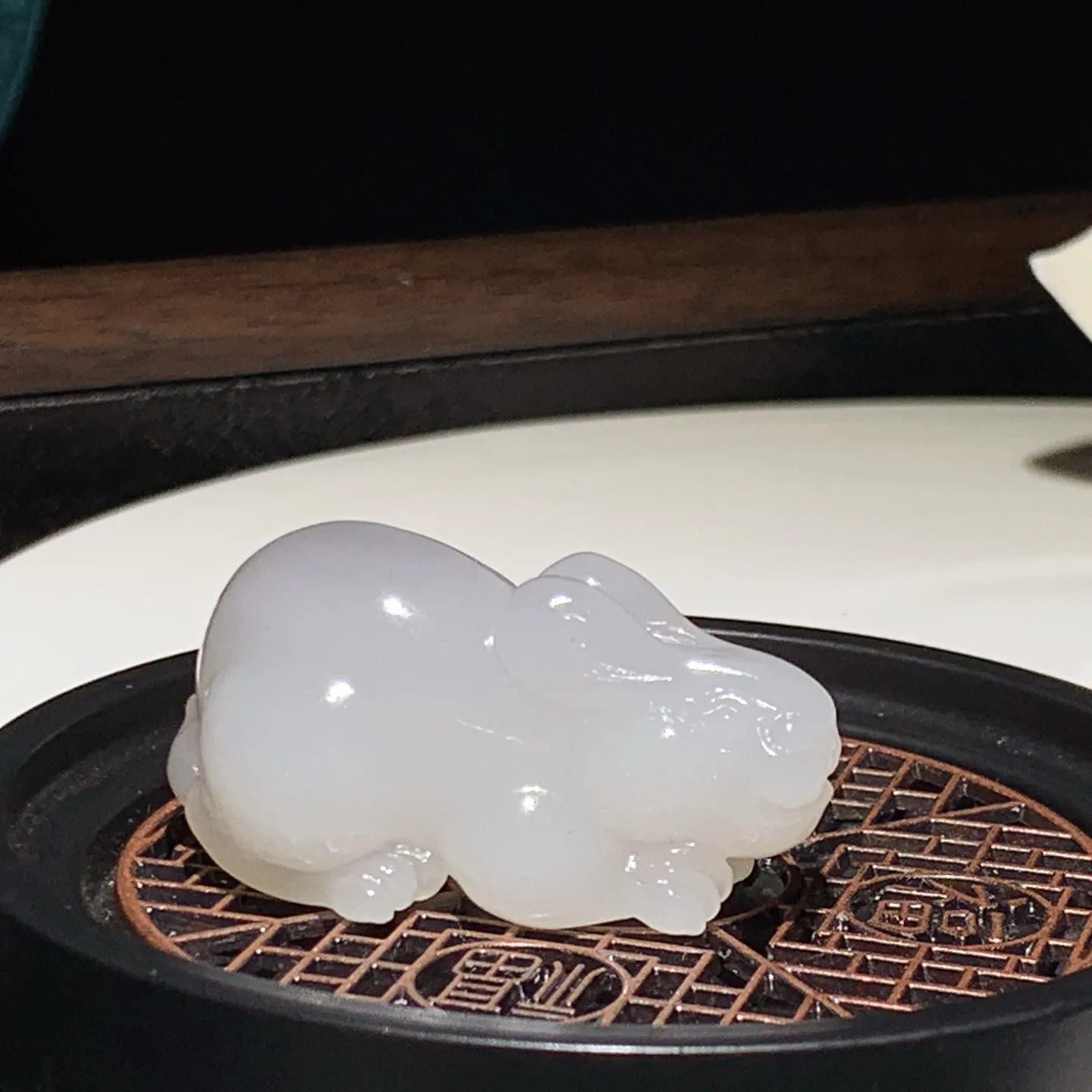 和田玉紫罗兰前途无量兔子挂件 尺寸40/20/19重22.5克 玉质细腻油润 底色纯净 脂粉好，品质好。lt260114