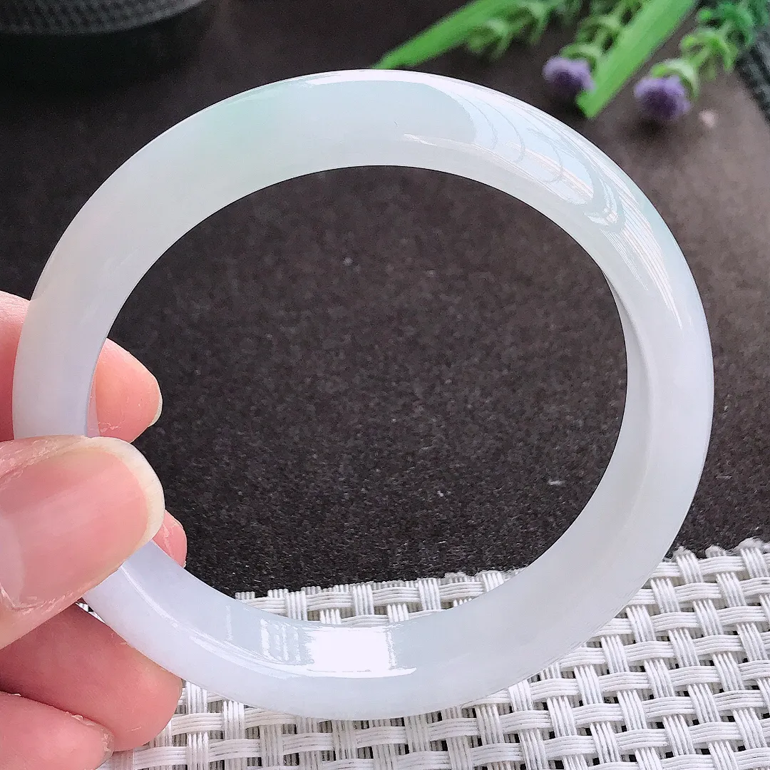 实拍翡翠A货57.8/12.6/8老坑冰纯果起胶月光白手镯宽边翡翠玉镯女款百搭