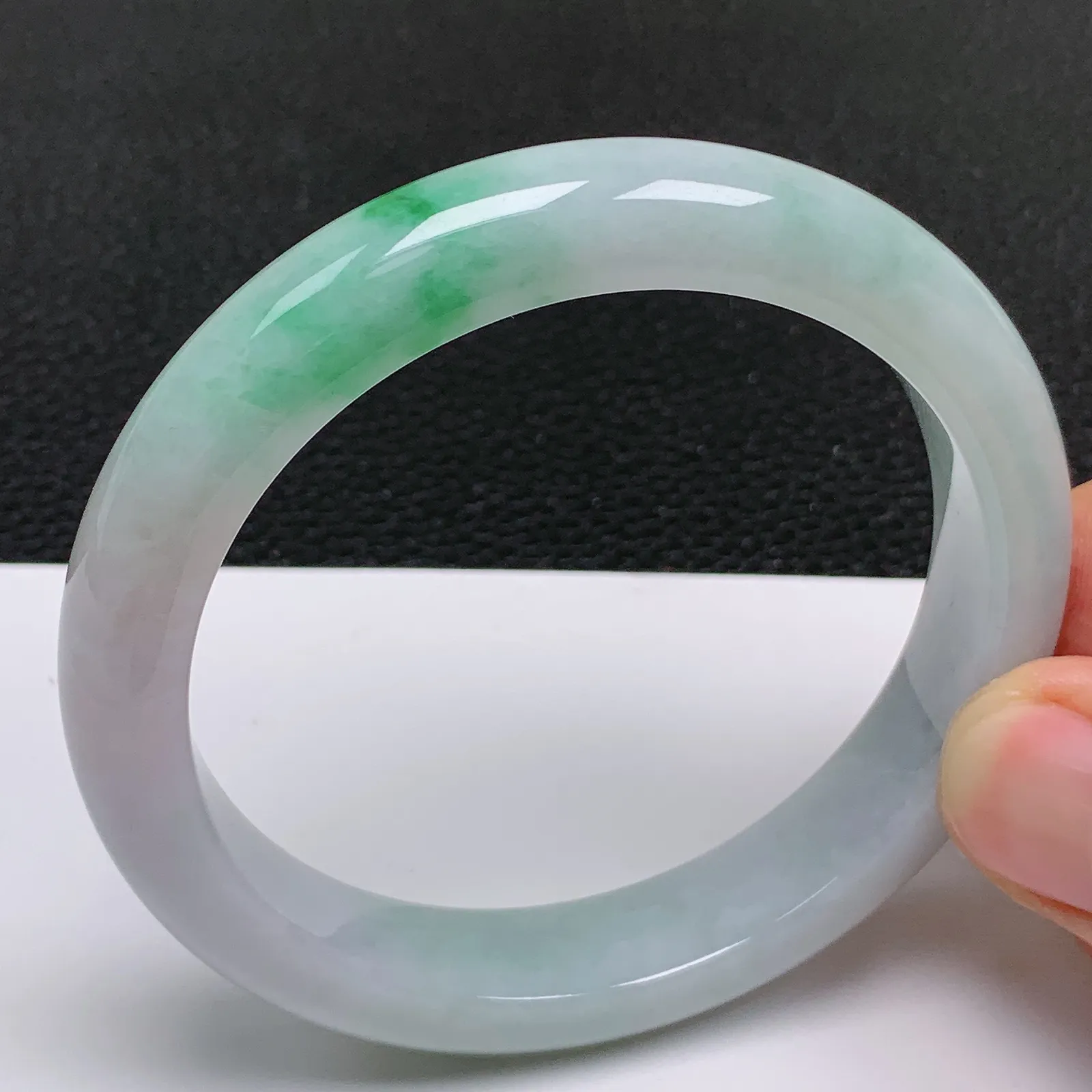 【超低价放漏】圈口56～57 天然翡翠老坑冰润飘绿正圈手镯 尺寸56.9*11.5*8.5mm