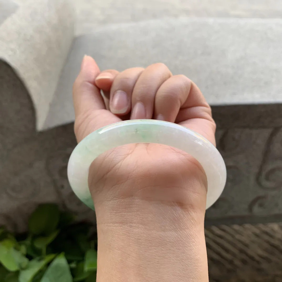 圈口55.8-9.6 【冰飘绿圆条手镯】圆条55 56可戴