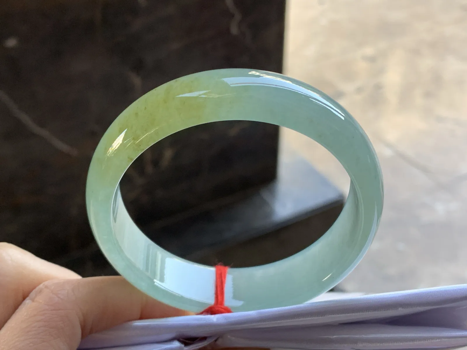 60-16.2-7.5

冰黄宽版手镯^_^水润冰透