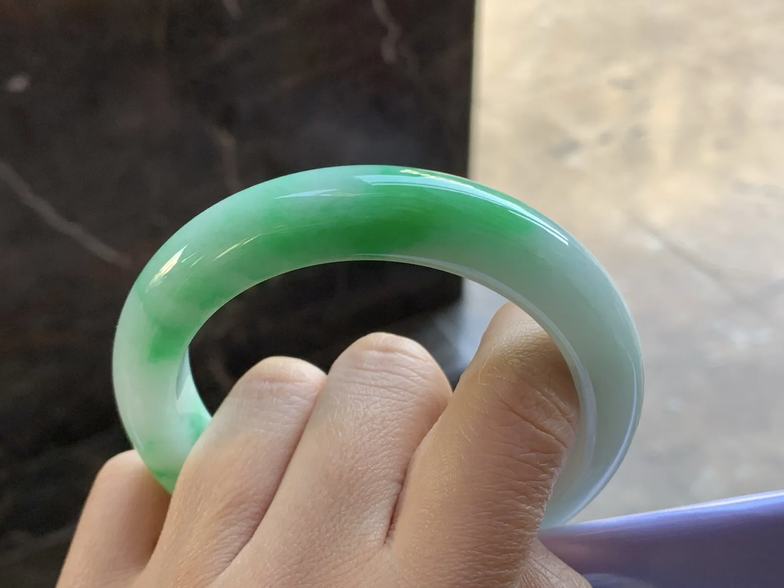 57-12.3-10

绿色手镯^_^底妆细腻