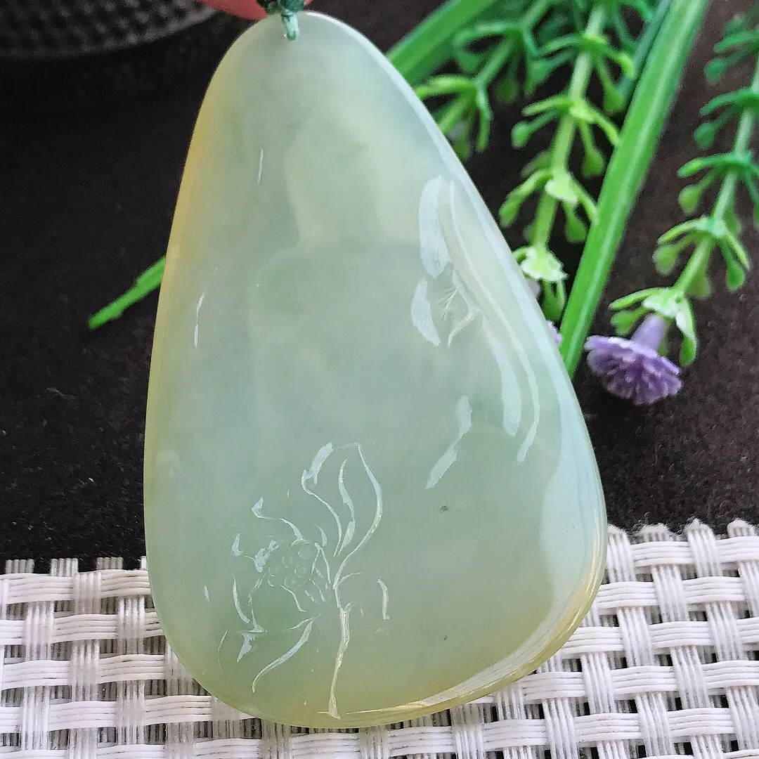 实拍A货翡翠62.3/40.6/5.8老坑冰胶水灵特色鸡油黄黄翡吊坠翡翠如来佛祖挂件