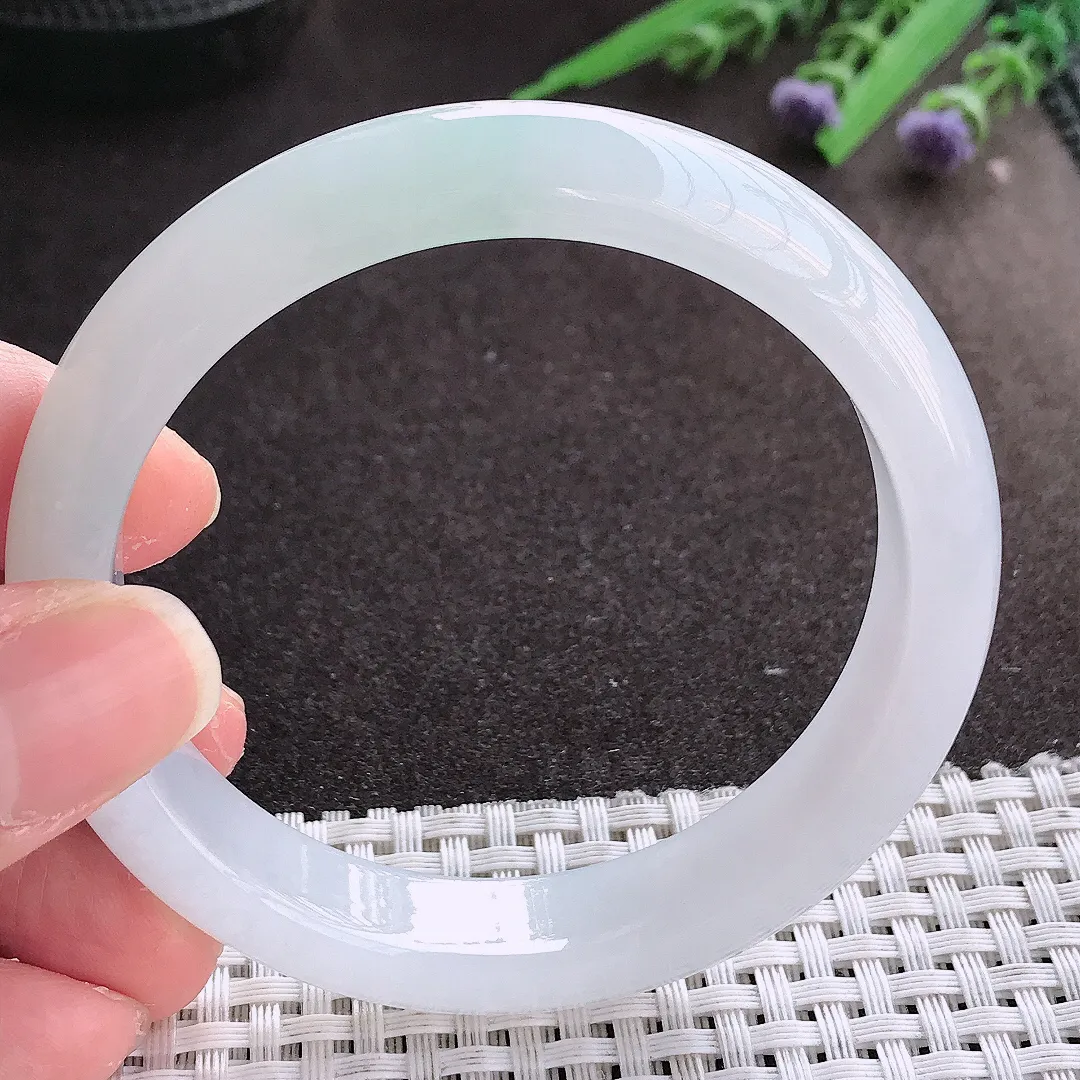 实拍翡翠A货57.8/12.6/8老坑冰纯果起胶月光白手镯宽边翡翠玉镯女款百搭