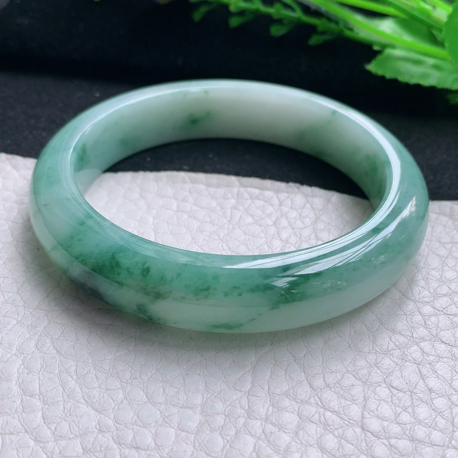 ym实拍56.8*12.8*8.6平安镯 天然缅甸翡翠飘花玉手镯灵动宽边玉手环