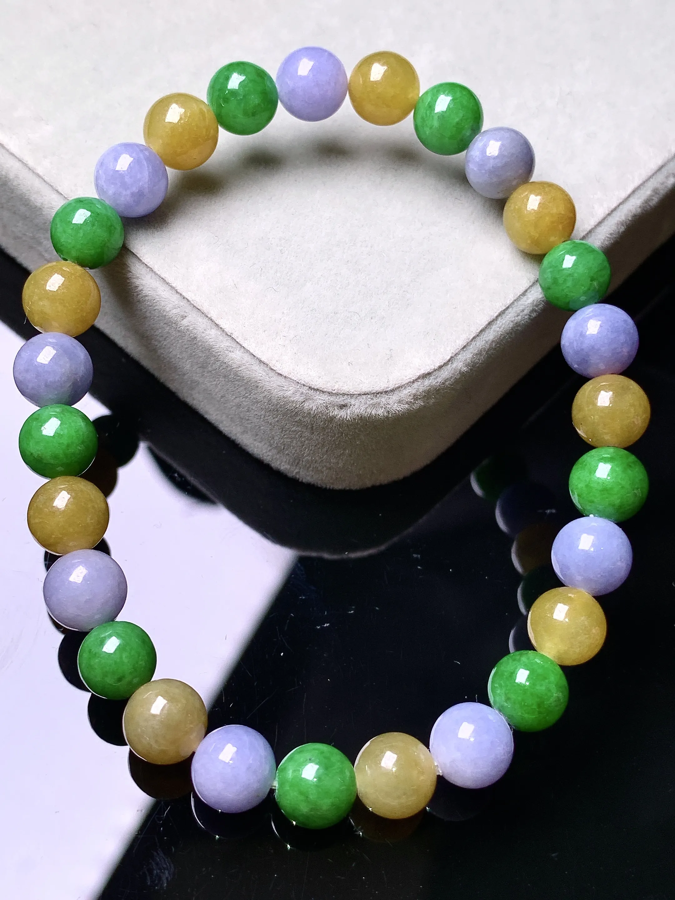 多彩圆珠手链 玉质细腻 色泽艳丽清新 整体尺寸6.6