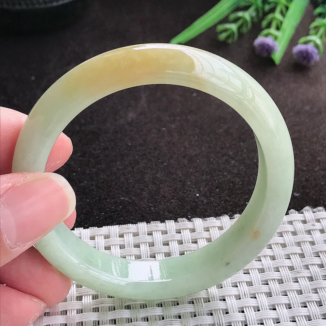 实拍A货翡翠53/12.2/7.8老坑精美特色黄翡手镯宽边翡翠玉镯女款