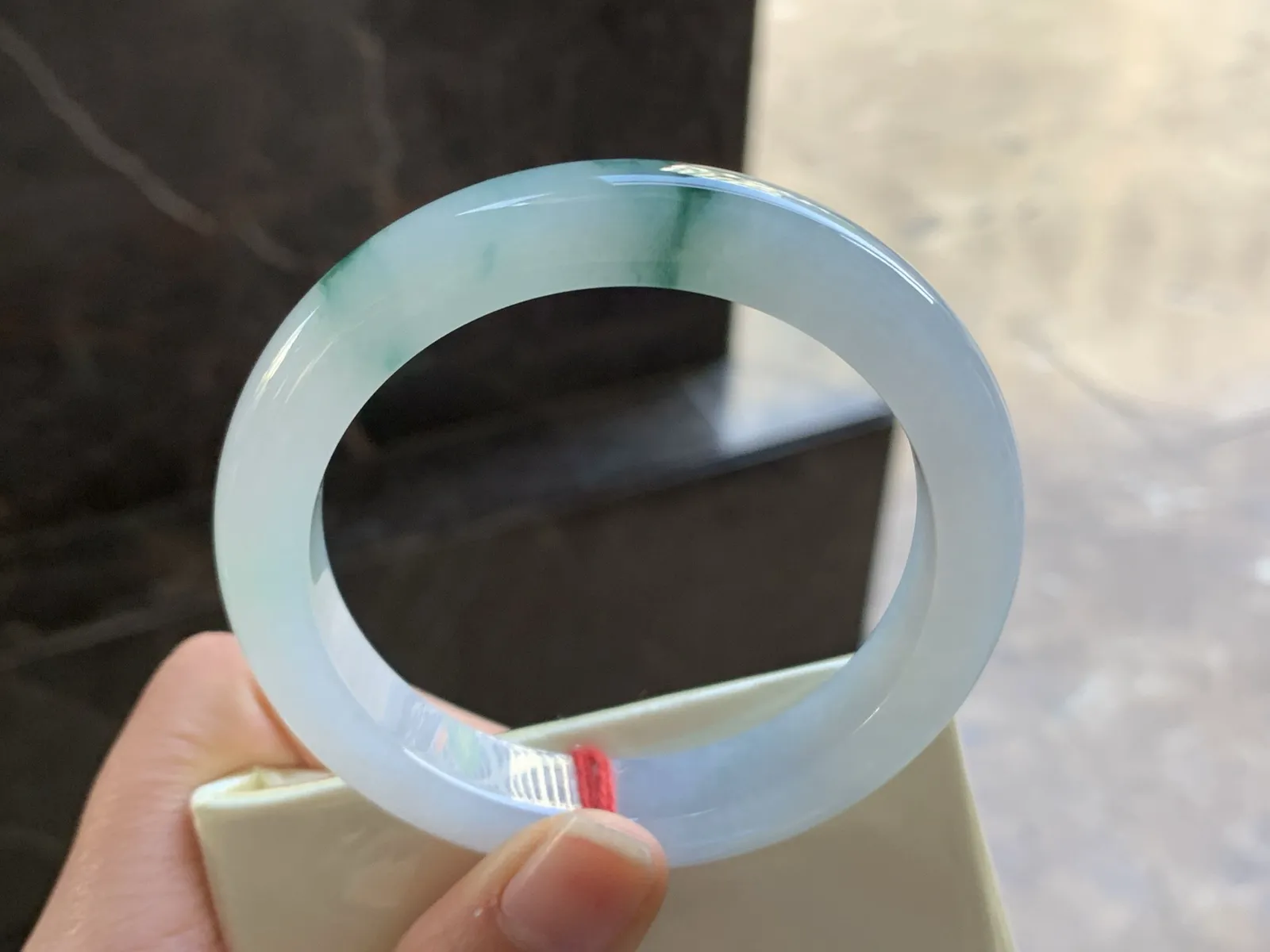 54.5-10.4-8.5

蓝花手镯^_^飘花灵韵