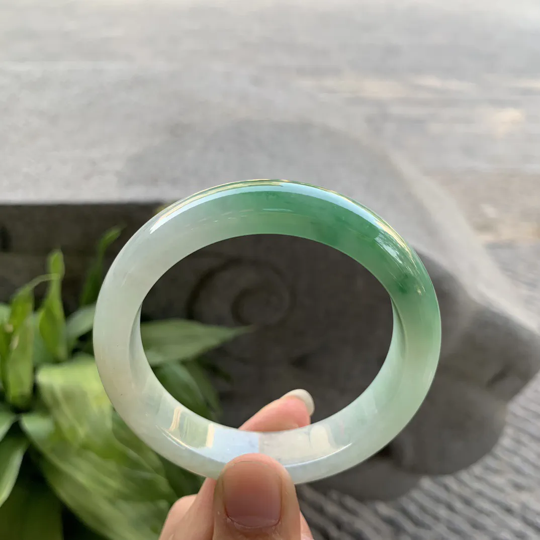 圈口55.2-13.7-8.4 【飘辣绿正圈手镯】正圈55 56可戴