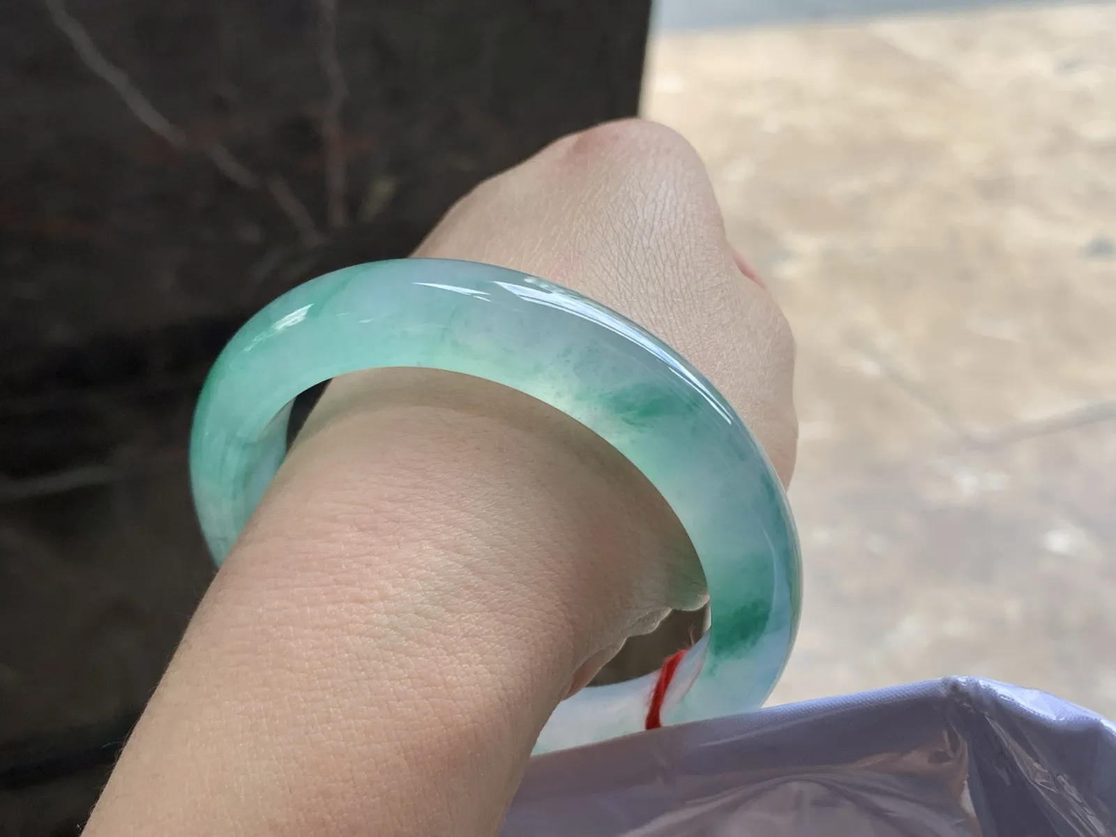 56.5-12.2-9

冰种蓝花手镯 通透鲜艳