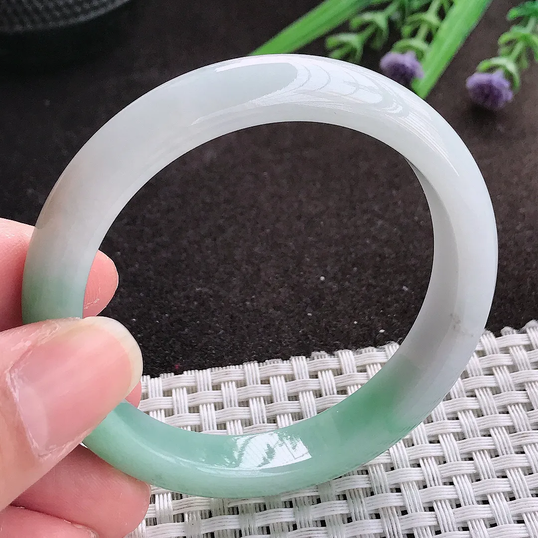 实拍A货翡翠53/11.2/7.5老坑冰润飘绿手镯宽边翡翠玉镯女款