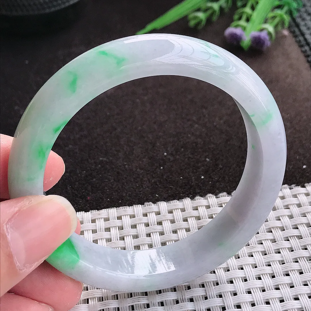 实拍A货翡翠56.5/13.2/8.2老坑冰润辣绿飘阳绿手镯宽边翡翠玉镯女款