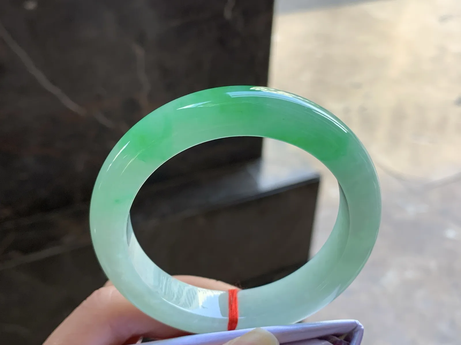 55.5-13.2-9.5

阳绿色手镯^_^色阳