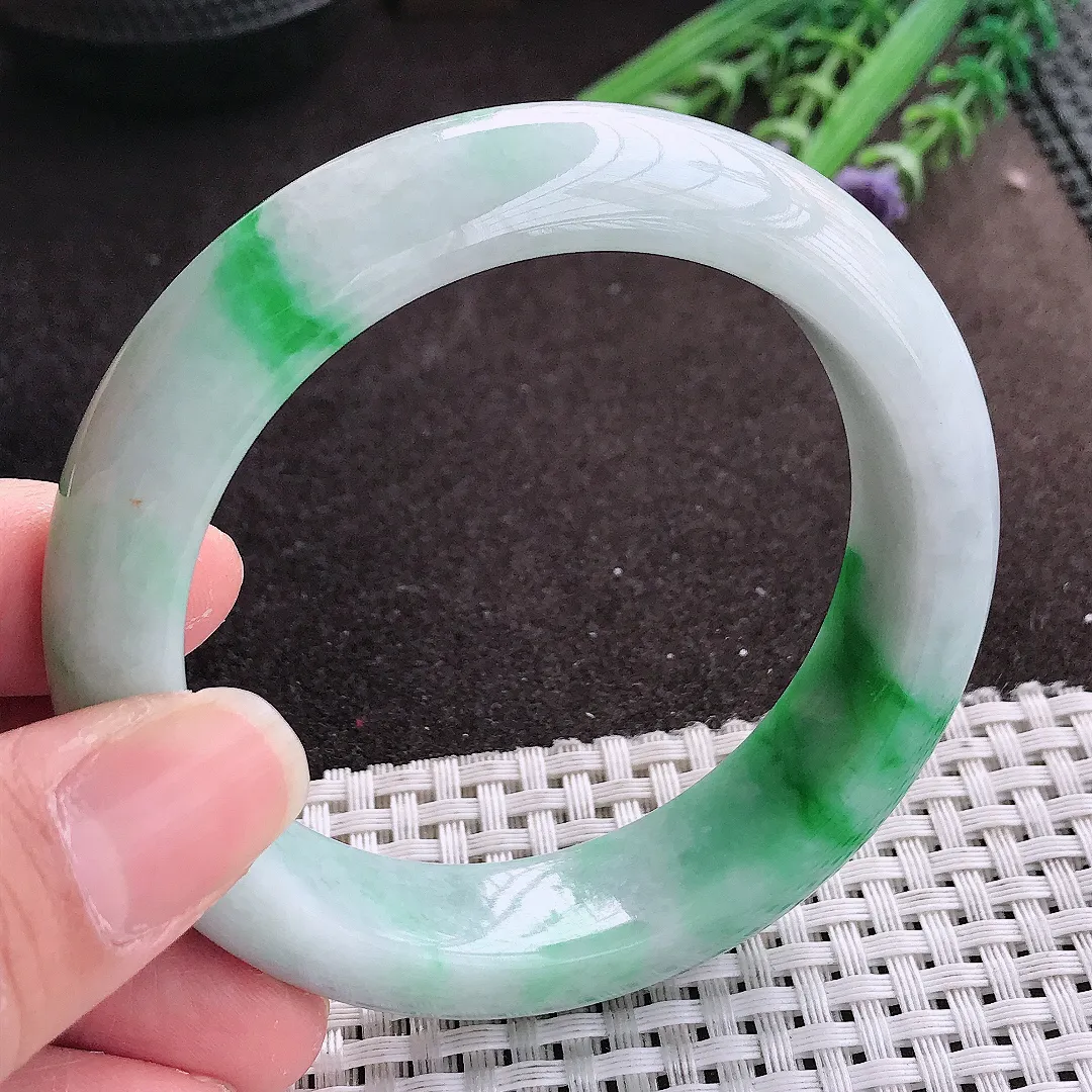 实拍A货翡翠57.5/15/9.7轮胎镯老坑精美飘阳绿辣绿手镯宽边翡翠玉镯女款