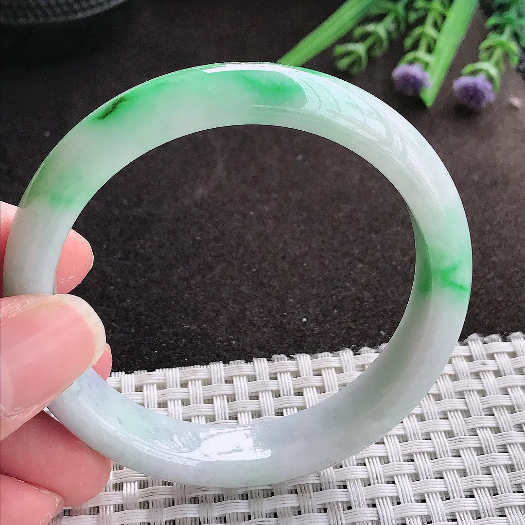 实拍A货翡翠56.5/12.3/7.8老坑精美飘阳绿手镯宽边翡翠玉镯女款