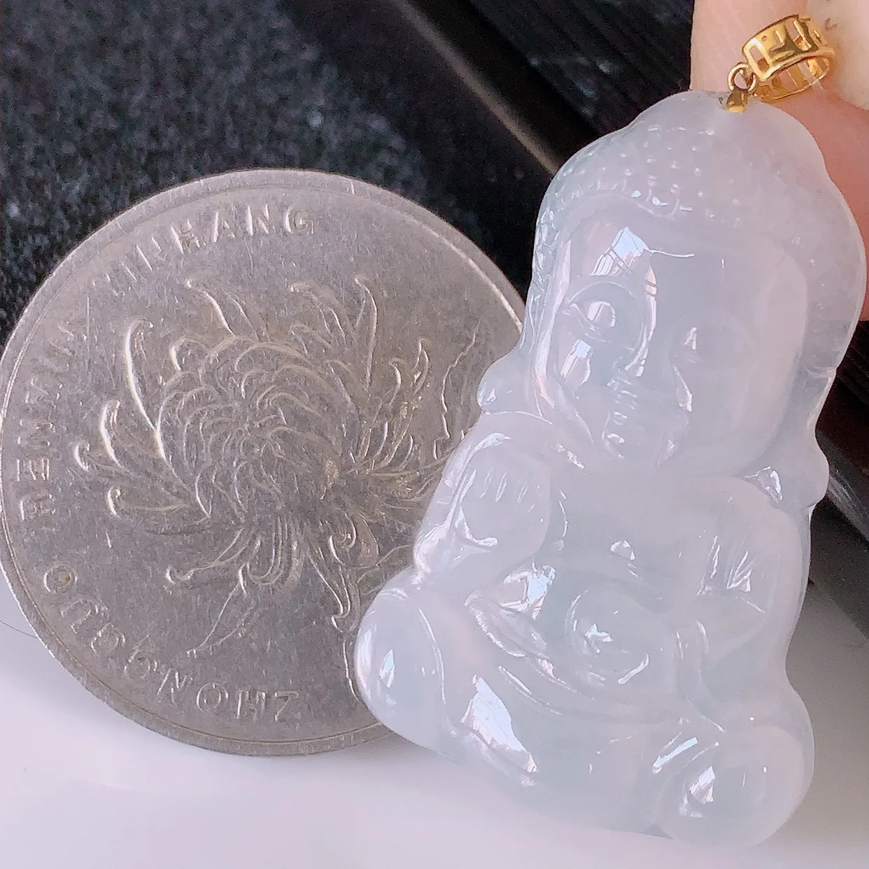 18K金镶嵌冰透翡翠保平安宝宝佛吊坠，一生平安，玉质莹润，佩戴佳品，#49.13