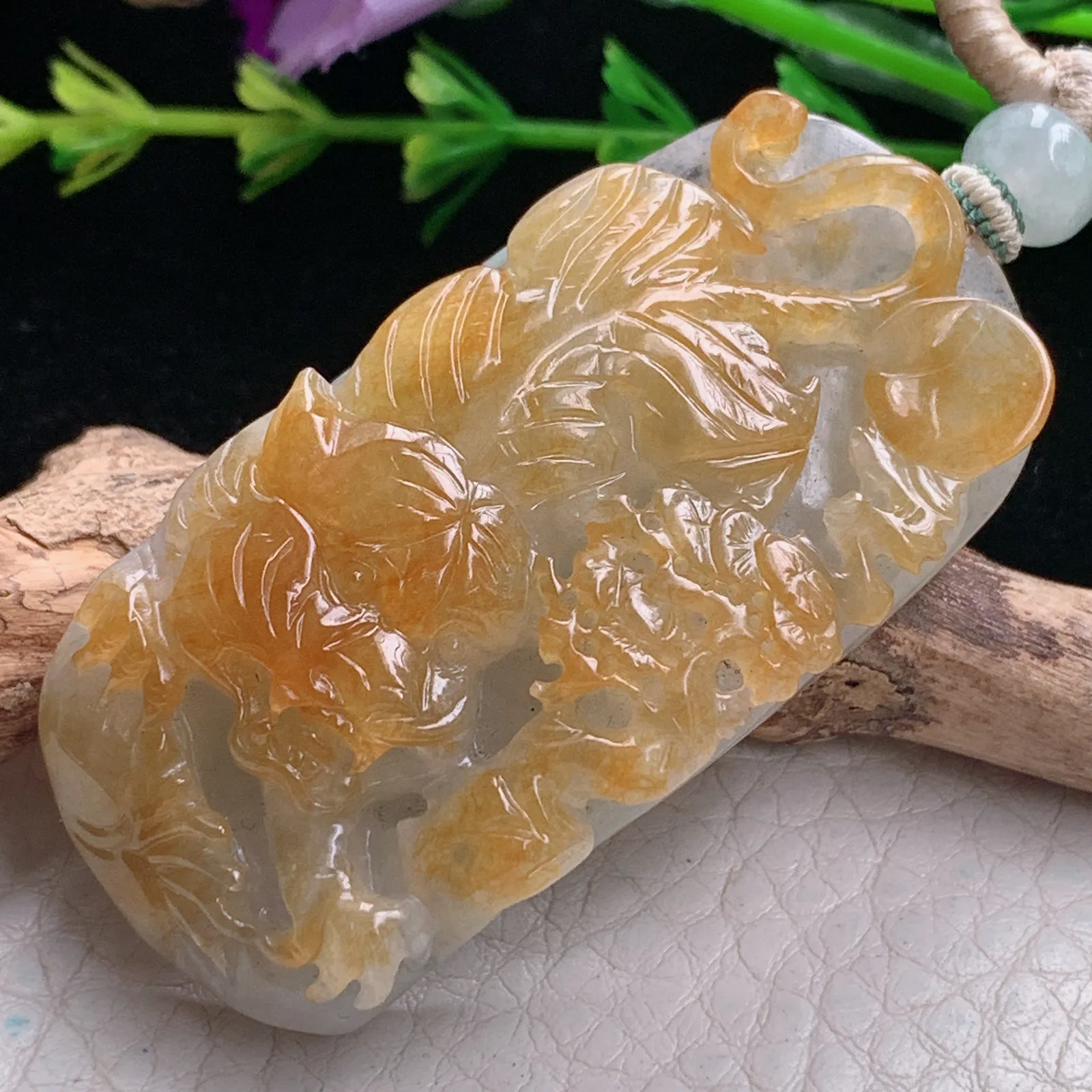 cys实拍52.5*26*12.3缅甸翡翠精雕冰双彩下山虎 生肖虎？玉吊坠