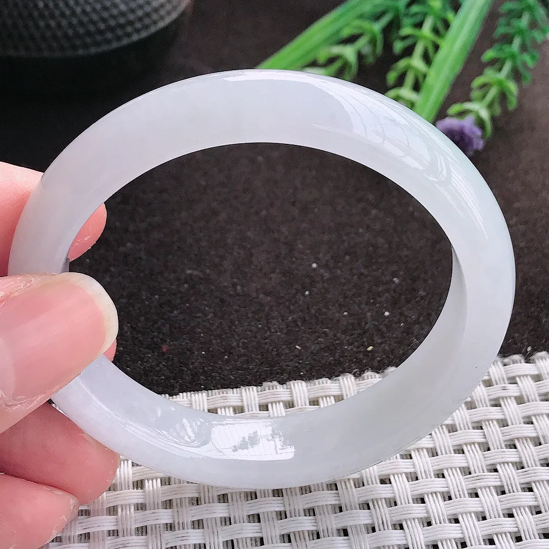 实拍A货翡翠54.5/49.5/13/7.7老坑冰胶果冻白净贵妃手镯宽边翡翠玉镯女款