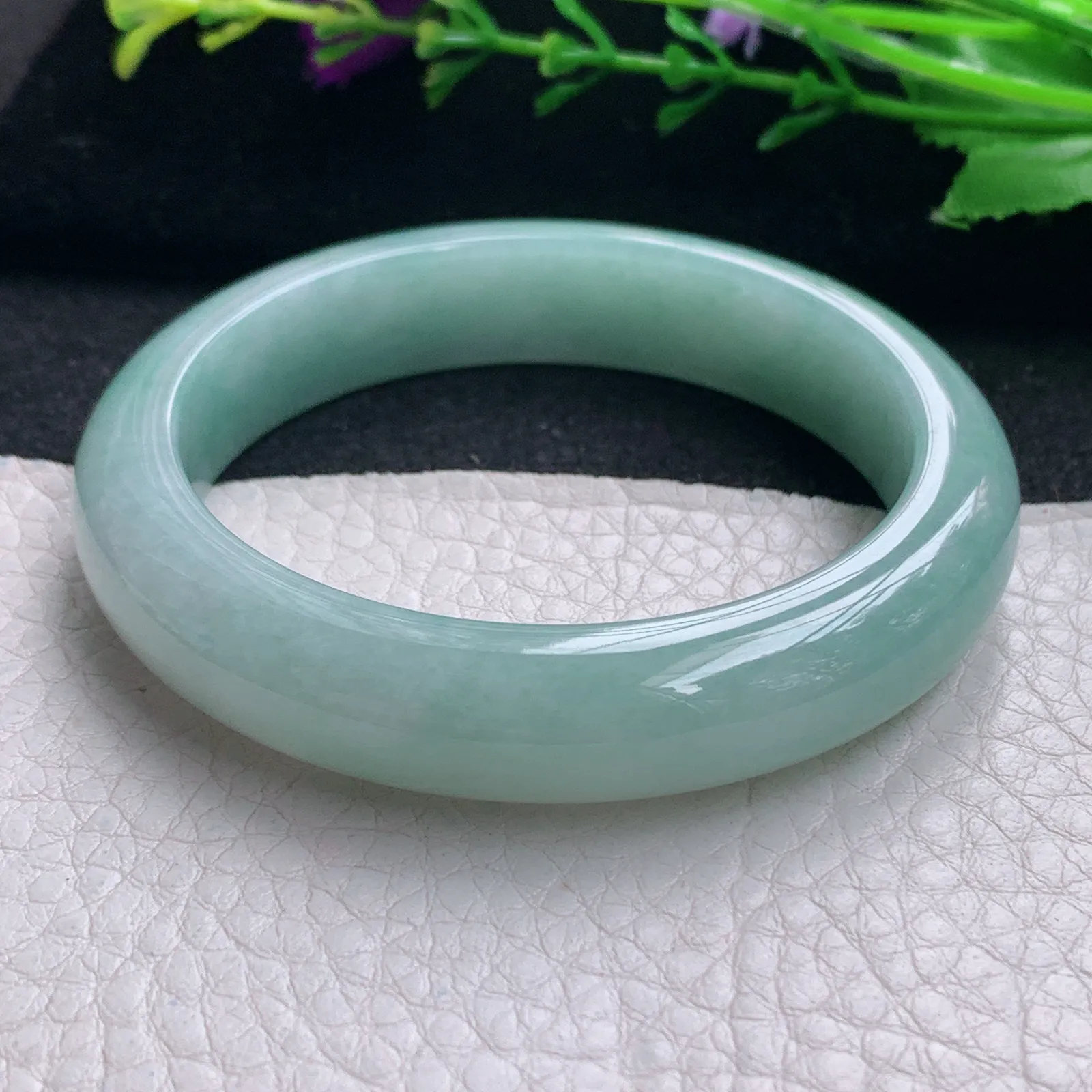 js实拍53.5*12.5*8平安镯 天然缅甸翡翠晴底水润玉手镯 宽边玉手环