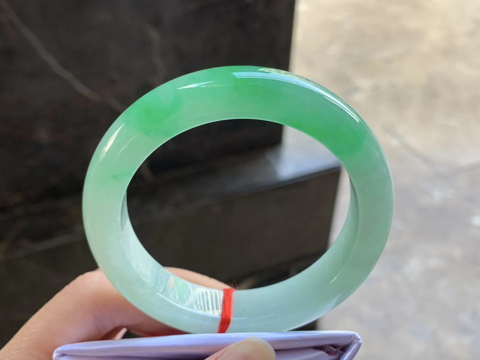 55.5-13.2-9.5

阳绿色手镯^_^色阳