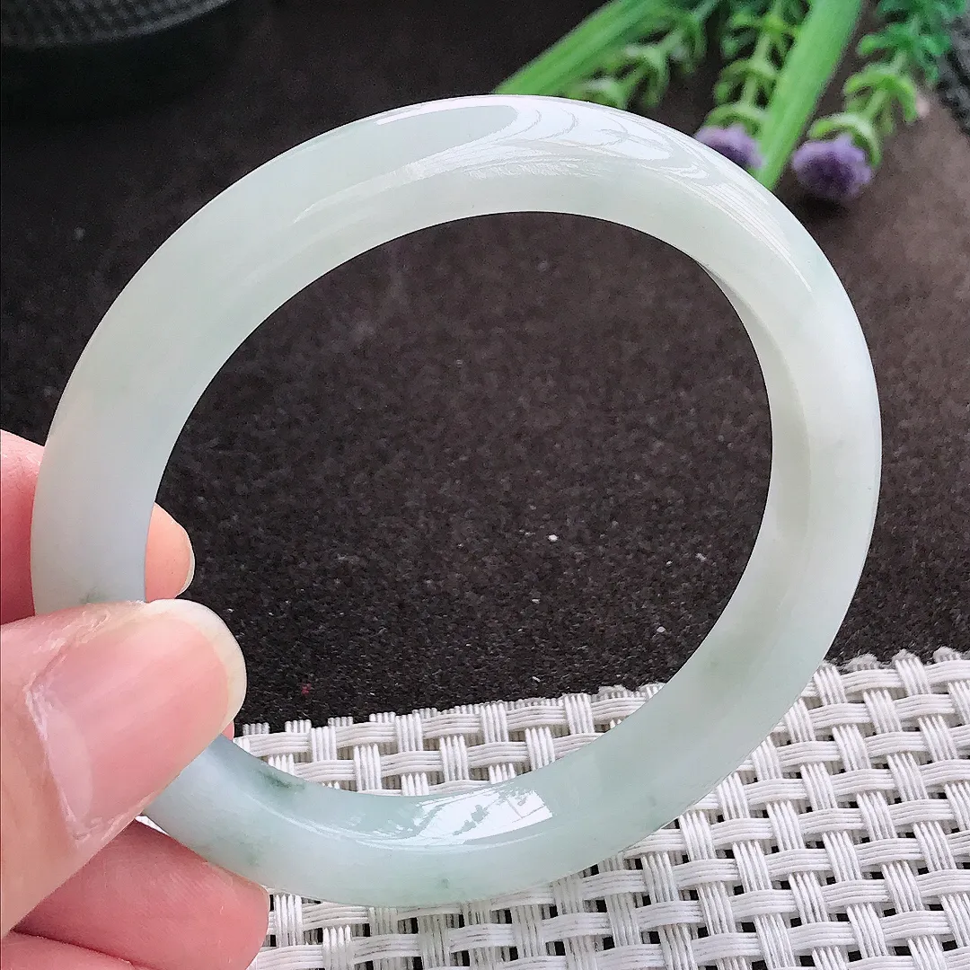 实拍A货翡翠55.5/8.9/8.1老坑冰胶水灵飘花手镯宽边翡翠玉镯女款