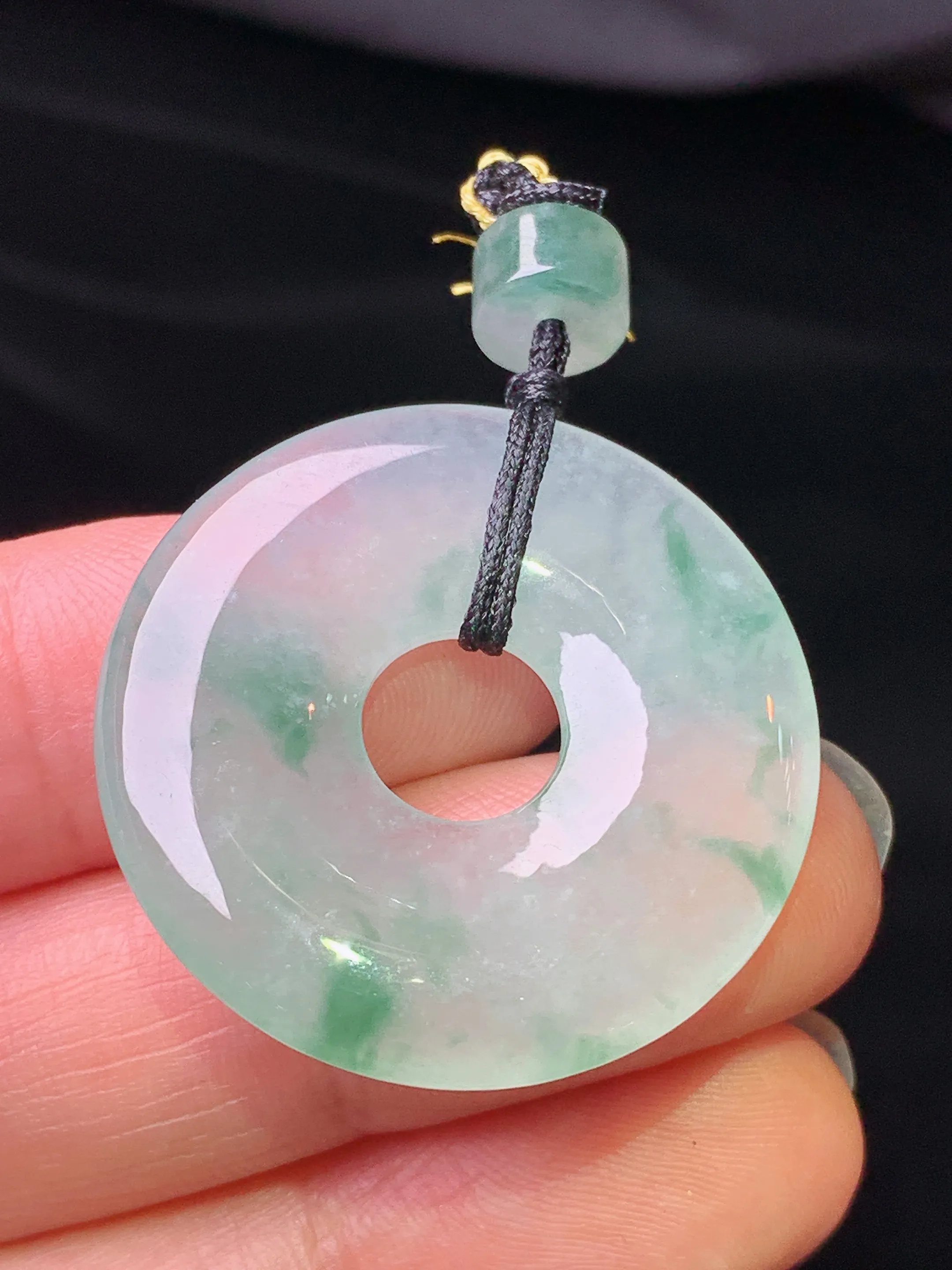 冰种飘花平安环吊坠 玉质细腻 色泽艳丽清新 整体尺寸29.2*4.2