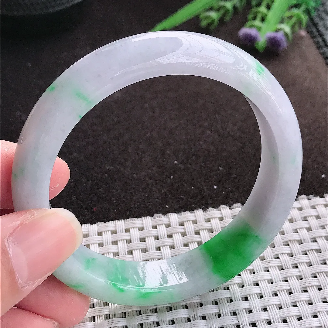 实拍A货翡翠56.5/13.2/8.2老坑冰润辣绿飘阳绿手镯宽边翡翠玉镯女款
