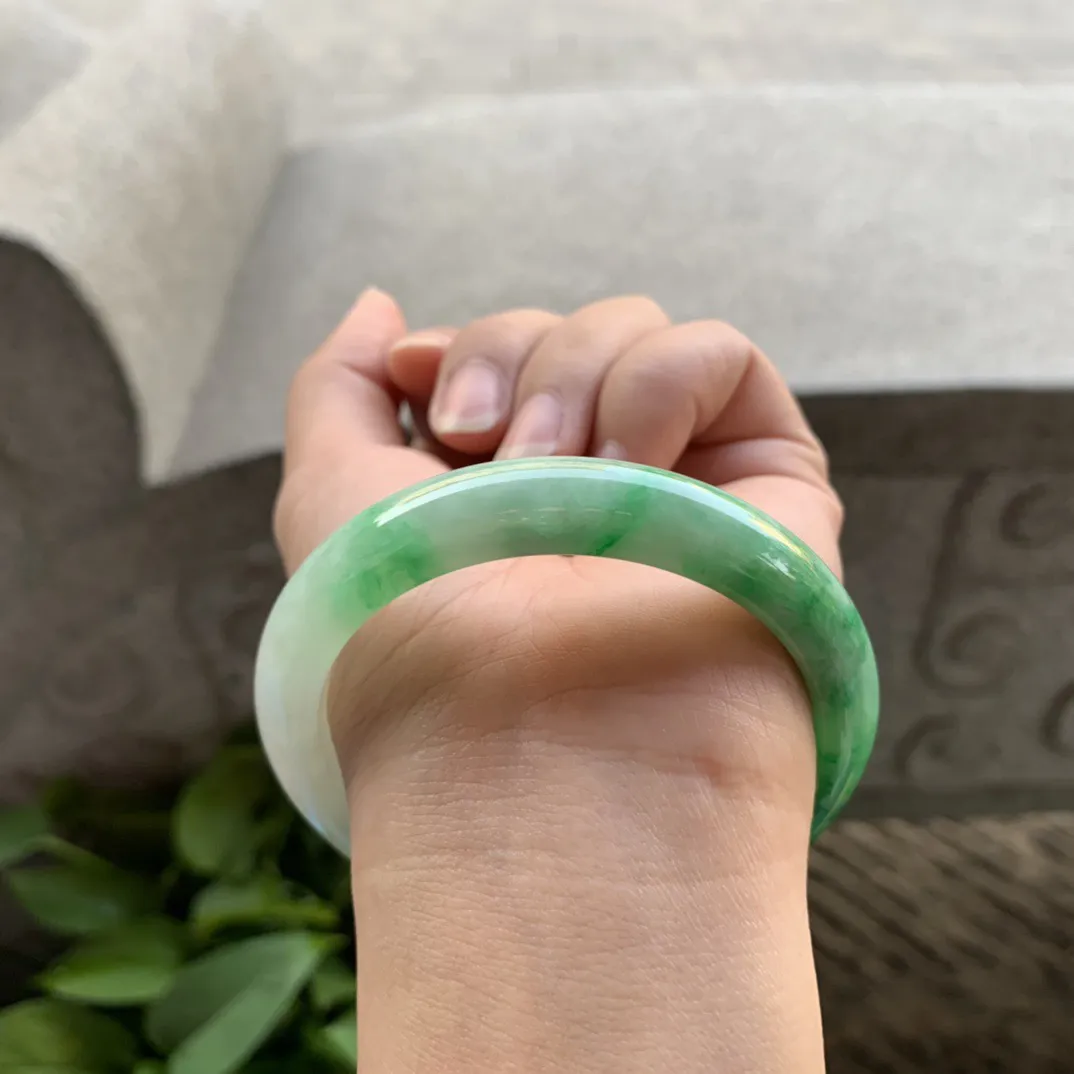 圈口55.3-11.4-8 【辣阳绿正圈手镯】正圈55 56可戴