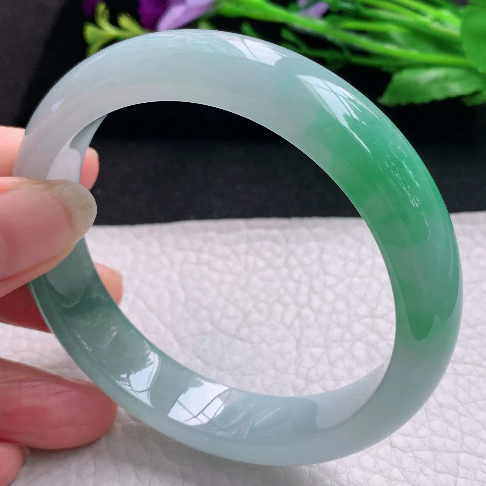 js实拍59.5*13.8*8平安镯 天然缅甸翡翠冰绿玉手镯 宽边玉手环