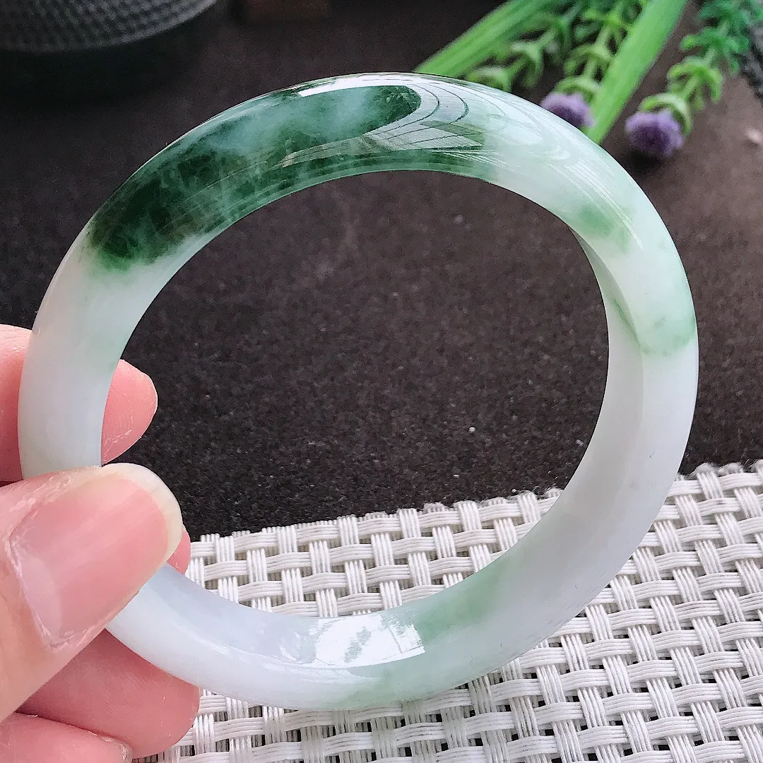 实拍A货翡翠58.5/12.8/8.2老坑精美特色飘花手镯宽边翡翠玉镯女款