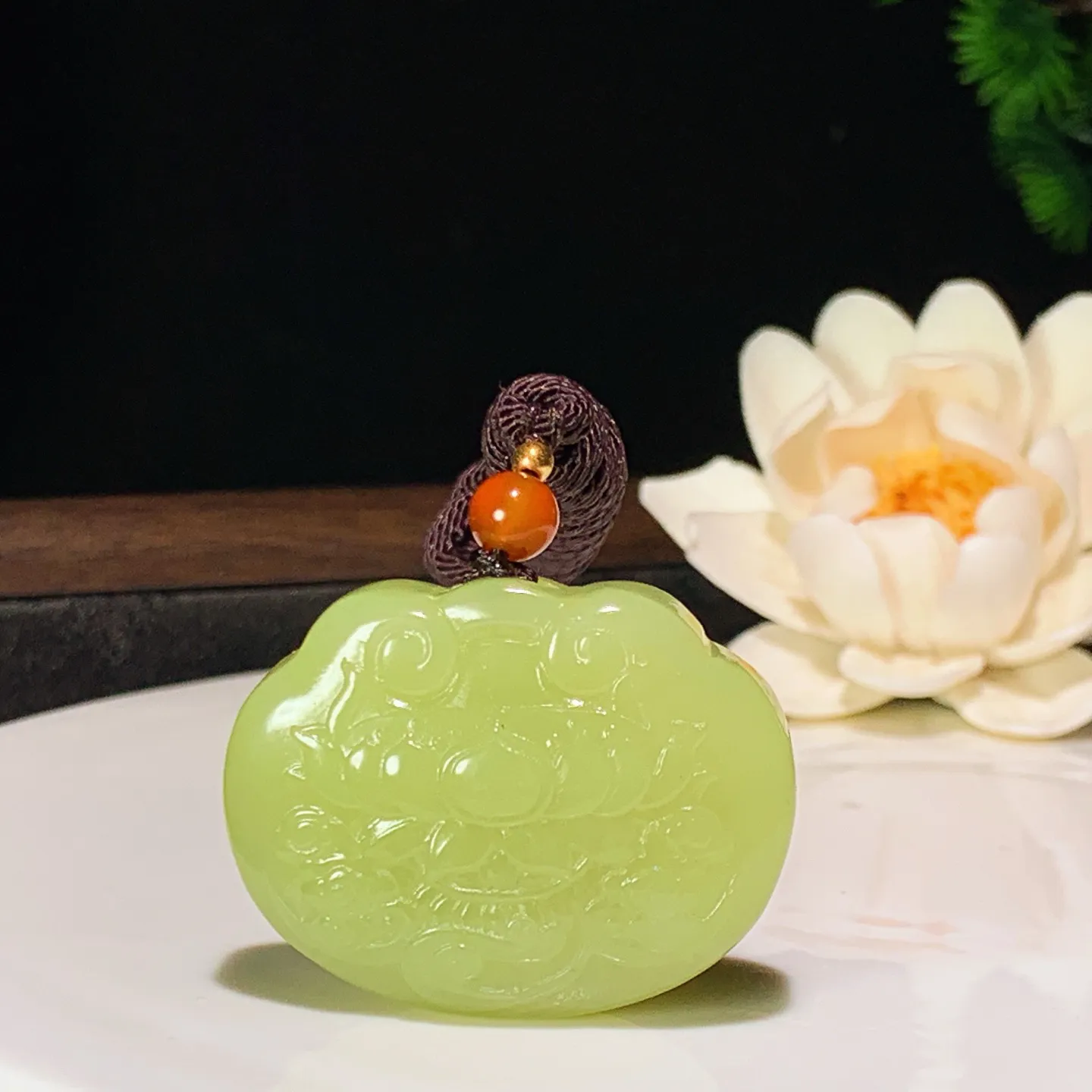 新疆和田玉若羌黄口料佛引福来挂件 尺寸30/39/15重36克 玉质细腻油润 底色纯净 脂粉好，品质好。lt260114