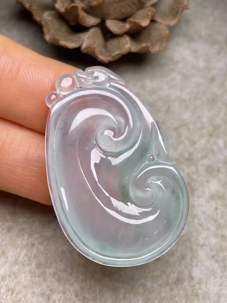 冰种飘花【平安扣】吊坠，种水好，玉质细腻 ，卖相好.