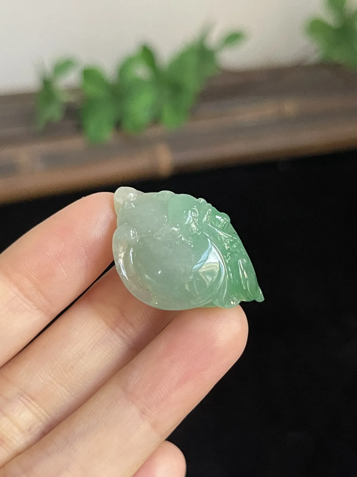 翡翠冰糯种绿色吊坠